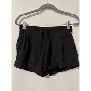 Lululemon black short 6